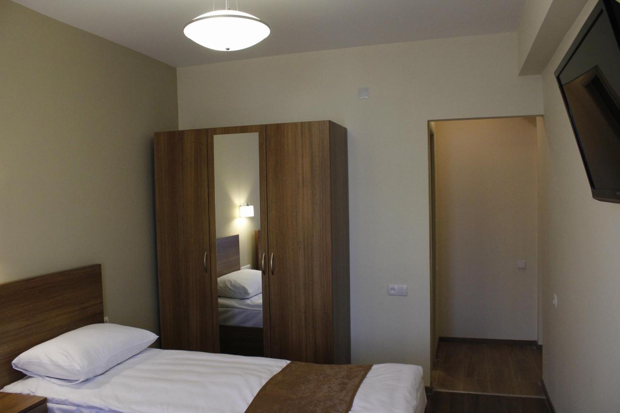 5Th Floor Guest House 예레반 객실 사진
