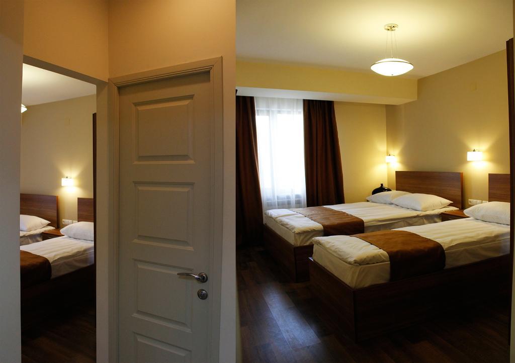 5Th Floor Guest House 예레반 객실 사진