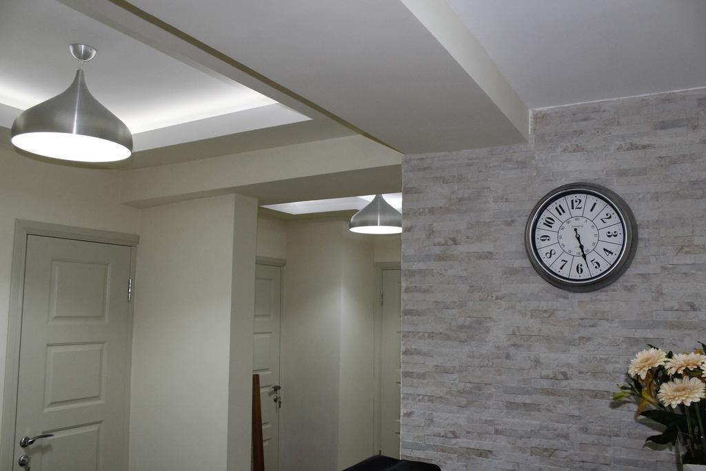5Th Floor Guest House 예레반 외부 사진